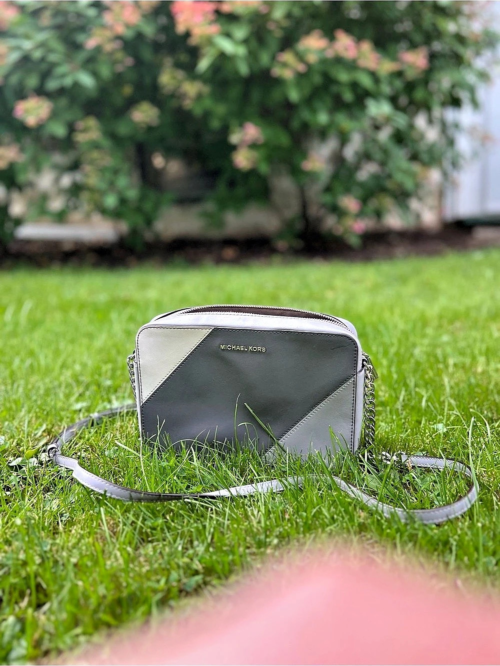 MICHAEL Kors Color Block Crossbody in Gray & White